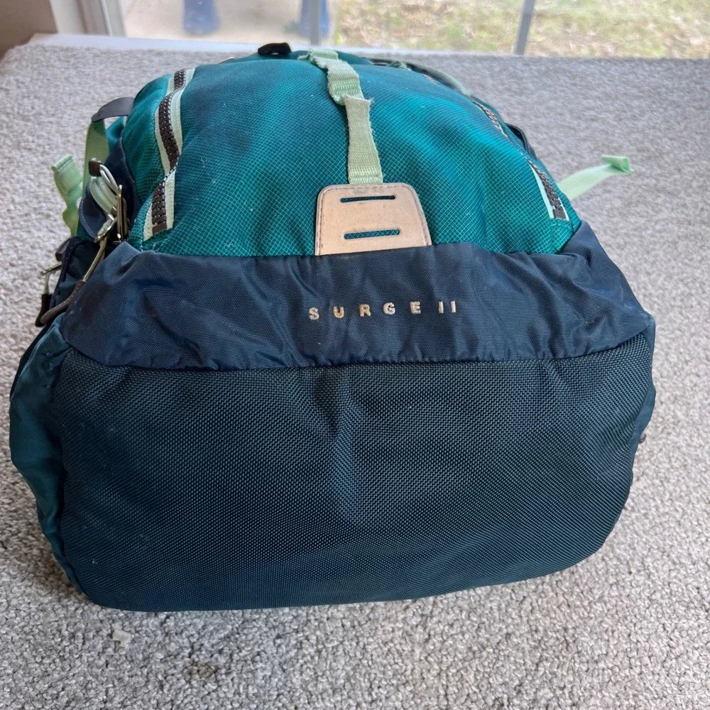 The North Face Recon Backpack Teal Navy Mint Laptop Sleeve Hiking Travel outdoor